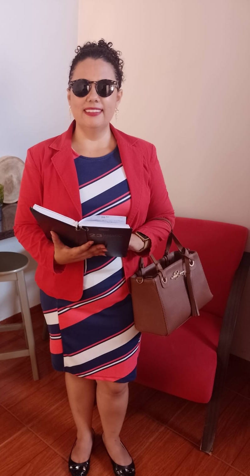 Dra. Jaqueline Nunes - Correspondência Jurídica Especializada